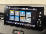 ナビのオーディオソース画面です!ラジオやBluetoothなど、さまざまな音楽ソースを選択して楽しめます。お好みの音楽を聴きながら、毎日の通勤からロングドライブまで快適にお過ごしいただけます。