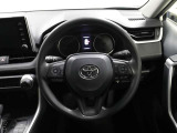 各操作スイッチなどもハンドルから手を放すことなく操作可能で安全運転に支援いたします!