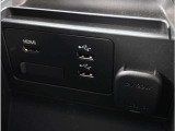 【USB接続】USB接続も可能です。スマートフォンと連動して音楽も再生可能です。