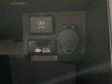 非常時やキャンプなどに役立つAC100Vコンセント付きです。車両停止状態で消費電力の合計が1500W以下の電気製品を使用可能です。