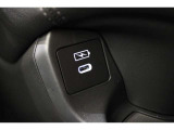 ソケットがついていますのでコードを繋げばスマートフォンなどの充電が出来ます!
