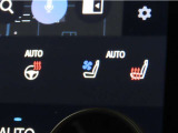 ステアリングヒーターと前席にシートヒーター&シートベンチレーションを装備しております。