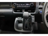 ■インパネシフト■ハンドルに近い位置で運転席からも見やすく操作しやすいインパネシフト。パッと見ただけで、どのギアに入っているのかが判断しやすいところもいいですね!