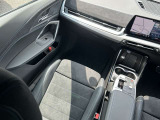 国道1号線に沿い横浜市営地下鉄「三ッ沢上町駅」から徒歩約10分。 BMW Premium Selection 横浜三ッ沢店 / 〒240-0062神奈川県横浜市保土ヶ谷区岡沢町322-3