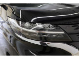 ■LEDライト■ 発光効率が非常に高い為、バッテリーに優しいのが特徴!見た目もシャープでおしゃれと、デザイン面でも人気の高いLEDヘッドライトです!