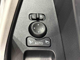 オート格納機能付きミラー  キーフリーシステムのドア施錠に連動して自動的に格納!乗降時のミラー操作の手間が省けて便利です♪閉じ忘れを防げるほか、降車の直前まで後方の確認ができます!!