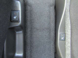 前席にはシートヒーターを搭載。寒い日に使用すると座面がじんわり温まり快適です♪