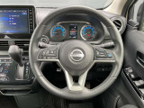 周囲が広く見わたせて運転しやすく室内も広々★