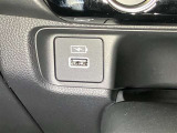 充電専用USBジャックが付いています。