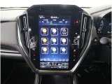 11.6インチの縦型ディスプレイに、ナビゲーション機能をはじめ、エンターテインメント、車両情報、エアコン操作、各種設定などを集約。タブレットのような感覚で、直感的に操作できます。
