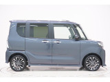 県内13店舗にて常時500台以上ダイハツ車を展示中です。見て、触って、納得のいく一台をぜひ見つけてください。