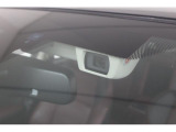 アイサイトのステレオカメラが運転をサポートします