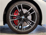 BMW純正アルミホイールです。納車時にはアルミホイールコーティングも承っております!是非ご検討下さいませ。