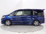取り回しの良さをはじめ、縦列駐車やUターンなど、日常のシーンで使いやすさも追求。街中や狭い道でも、ボディの大きさを感じさせない扱いやすさです。