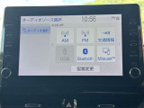 ディスプレイオーディオを装備。スマホとクルマをつなぐことで、これまでのナビに加えて、いろんなサービスが楽しめます。