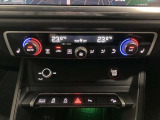 デジタル時代にふさわしいユーザーインターフェースであるMMIタッチレスポンスは、フラットな高解像度モニターで車両のセッティングやインフォテインメントを直感的に操作することが可能。