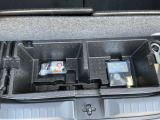 パンク修理剤とエアーコンプレッサーと車載工具も完備!!