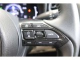 【レーダークルーズコントロール】アクセルペダルを踏まなくても、車間制御モードでは、先行車の車速変化に合わせた追従走行を行い、自動的に加速・減速・停止をします。