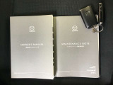 取扱説明書&点検整備記録簿付き!!中古車選びのマストアイテム。キーは2本になります。