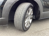 タイヤの残量は是非お車でご確認下さい。