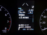 道路標識をディスプレイ確認できる【ロードサインアシスト】で見落とし防止をサポートします。