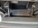 収納スペース多彩で、保証書等の保管に役立ちます
