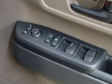パワーウインドウを装備しております!後席ウインドゥの閉め忘れも運転席で解決できます♪