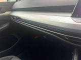 フォルクスワーゲン尼崎カーセンサーサイトをご覧頂き誠にありがとうございます。気になるお車はぜひお問い合わせください。通話料無料:0078-6002-179805 中古車担当 小野田(おのだ)