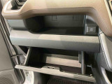 納車前にはプロのメカニックが点検、整備を行いますので安心してお乗り頂けます!!