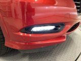 【フォグライト】霧などの悪天候時、自車の位置を示すとともに前方や路肩が見えずらい時、近い位置をワイドに照らしてくれます。