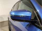 コーナーセンサーが搭載しておりますので、車庫入れの際など、障害物の接近を音で知らせます。