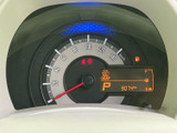 視認性の高いメーターパネル。走行情報が一目で確認でき、安全な運転をサポートします。