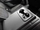 輸入車、国産車問わず査定も実施しております。ぜひお車と一緒にご来店下さいませ。