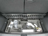 充電ケーブルは付属しております。(コントロールボックス付き、200V、7.5M用)