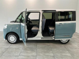 お客様にぴったりなおクルマをお選びいただけますように様々な展示車をご用意致しております!ダイハツの軽自動車だけではなく、他メーカー車やコンパクトカー・ミニバンなども数多く取り揃えております!