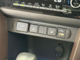 【シートヒーター】シートを温めることによって快適に乗車することが出来ます 冬の寒い時期や、女性の方には魅力のシートヒーターがついています