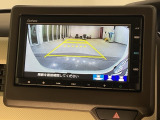 リアカメラ付で、後方をナビ画面で確認。車庫入れも安心です。もちろん、バックギアと連動しています。