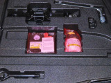 パンク修理キットを装備しております。