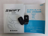 キーを取り出さずにドアを施錠&解錠。クルマの始動も可能です。
