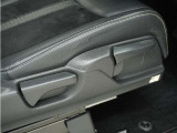 ◆シートハイトアジャスター◆運転席を上下に高さ調節ができます!運転ポジションを体格に合わせてシート調整できます。