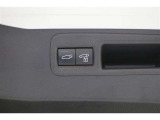 (パワーバックドア) スイッチひとつでバックドアを開閉。らくらくです。