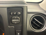 ドアミラーは、格納と角度調整共に電動です。運転席に座りながら最適な角度に調整でき、乗降時にはボタン一つで開閉ができ便利です。