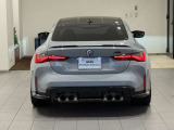 サービスにはドイツ本国と同様に教育と訓練を受け、BMWを知り尽くした「マイスター」が数多く在籍しております。360度による納車前点検整備で、お客様に安心と安全をお届けいたします。