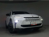 高輝度で点灯速度が速いLEDヘッドライト装備!LEDの明るい光が走行中の視界の確保をサポートして、夜のドライブがより楽しく安全に運転できます♪