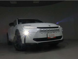 高輝度で点灯速度が速いLEDヘッドライト装備!LEDの明るい光が走行中の視界の確保をサポートして、夜のドライブがより楽しく安全に運転できます♪