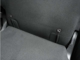 ◆ISOFIX◆シートベルトいらずでチャイルドシートと固定金具を連結するだけでガッチリ固定できます。
