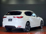 【CX-60】ドライビングエンターテインメントSUV。走ることの感動が感じられるクルマを目指し、五感で感じるクルマとの一体感と、心に響くエンジンサウンドと変速のリズムをつくり込みました。