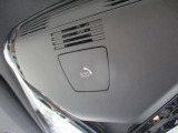 SOSコール装備です。緊急時は遠慮なく押してください。BMWメーカーエマージェンシーに直結致します。