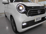 LEDヘッドライト装備車です。省電力で、明るく遠くまで照らし、夜道や雨天時などの安心感を高めます。