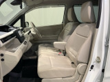 豊富に在庫を取り揃えています。 軽自動車からミニバン、セダン、SUV、話題のハイブリッド車などなど続々入荷中です!